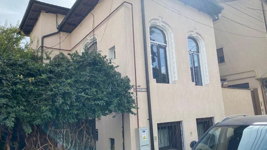 Casa rond Cosbuc (Piata Regina Maria) - Poză 3