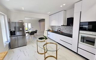 Casa mobilata, utilata, in Cetate, 4 camere, 2 bai, 473 mp teren - Poză 1