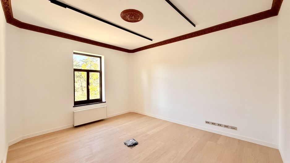 Vila 626 mp utili parcare Gradina Icoanei Dacia - Poză 9