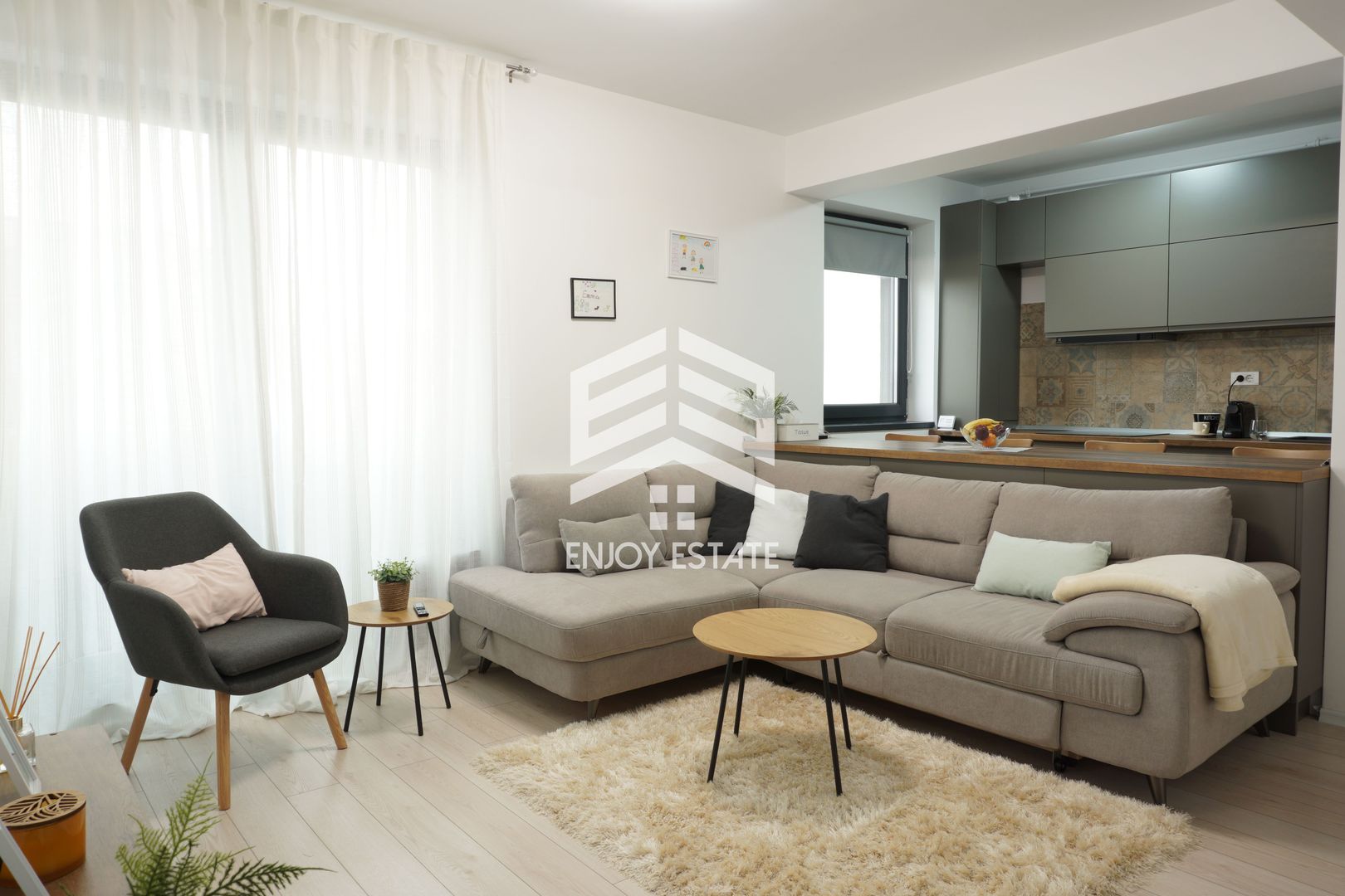 Apartament open space, etaj superior, mobilat si utilat modern - Poză 1