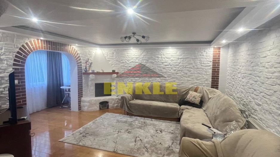 De vânzare apartament 3 camere – zona Stejari - Poză 1