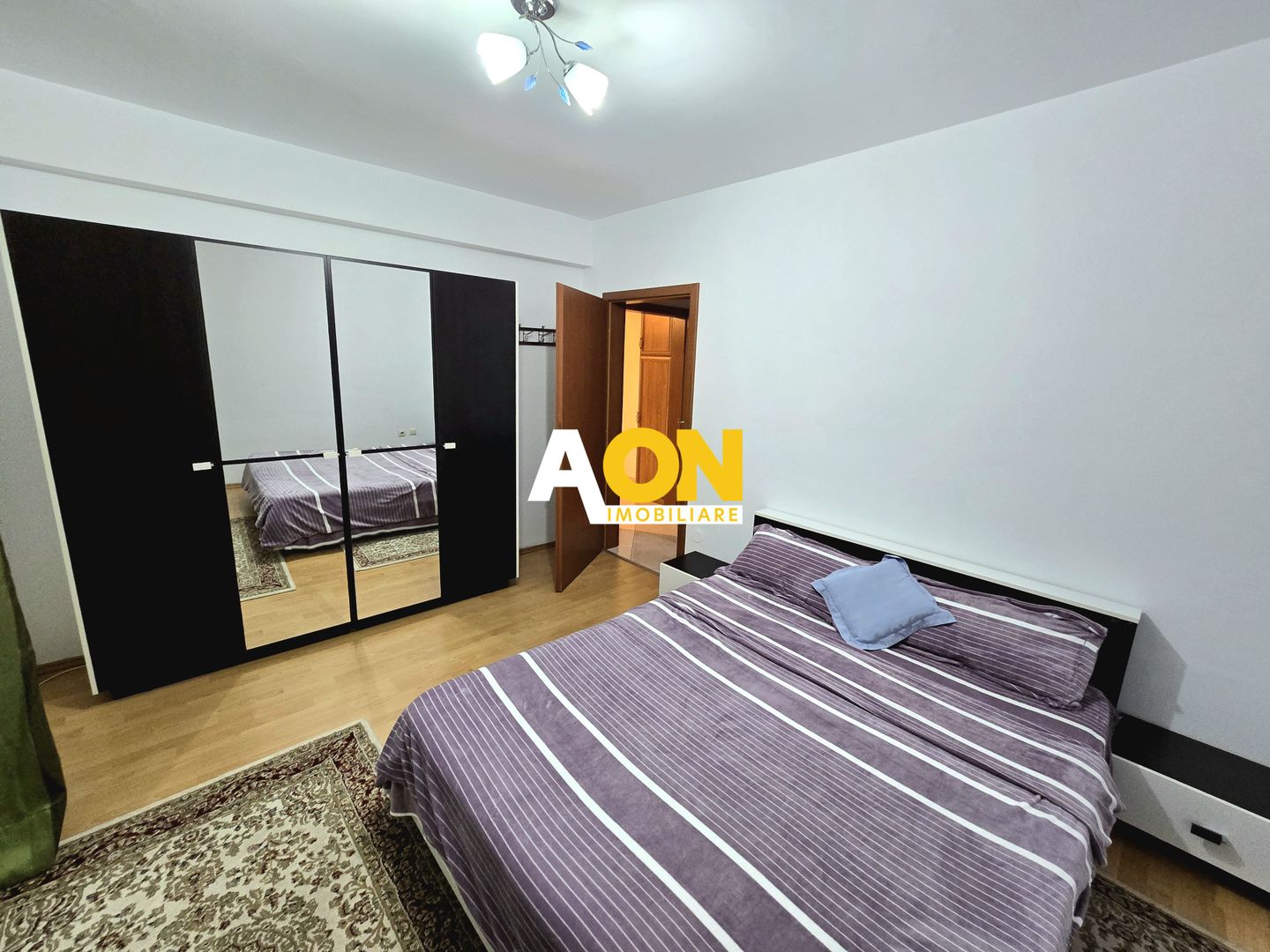 Apartament cu 2 Camere, Bloc cu Lift, Zonă Ultracentrală - Poză 8