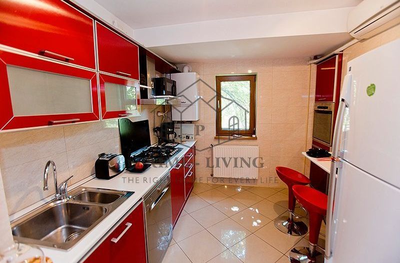 APARTAMENT CU 3 CAMERE LA INCHIRIERE IN ZONA DOROBANTI - Poză 3