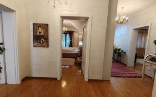 Vila care redefinește echilibrul între rafinament, spațiu și liniște - Poză 33