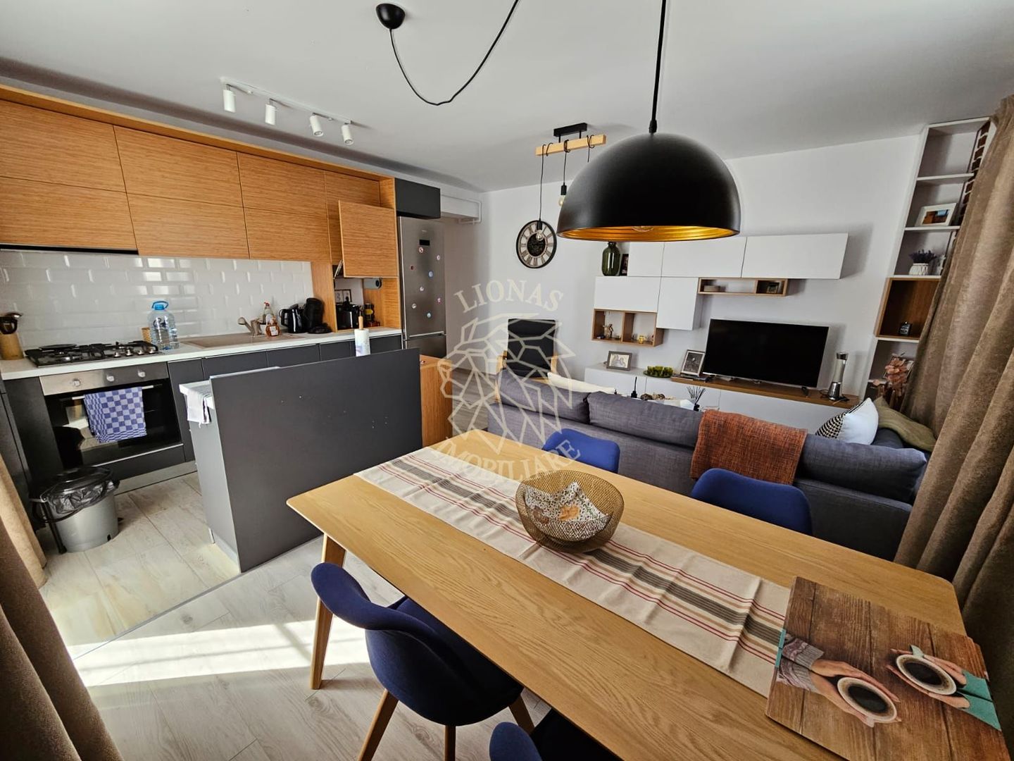 Apartament Modern 3 camere 72 mp-balcon-mobilat/utilat-Floresti - Poză 1