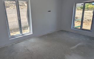 Casa Finisata 4 camere 118 mp+terasa 16 mp-Zona Str. Ghinzii - Poză 1