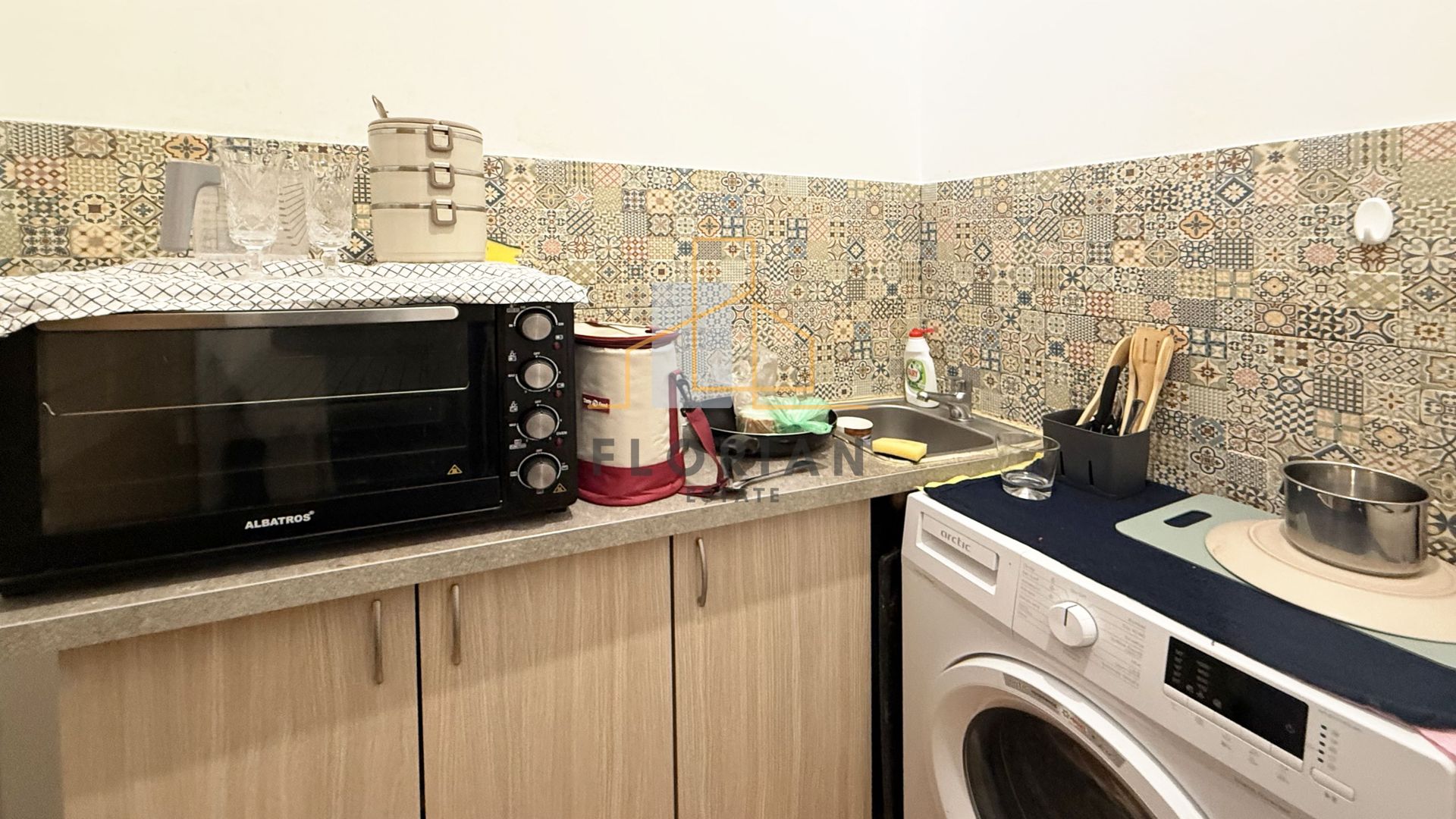Apartament de vanzare in Piata Victoriei, 87.000 euro - Poză 6