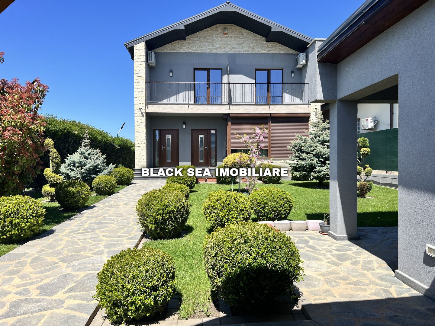 Vila de 7 Camere D+P+1+POD - Curte si garaj, EFORIE NORD Ocazie unica - Poză 1