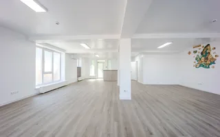 Vânzare spațiu comercial  Centru de 451,6 mp, amplasat pe teren privat - Poză 13