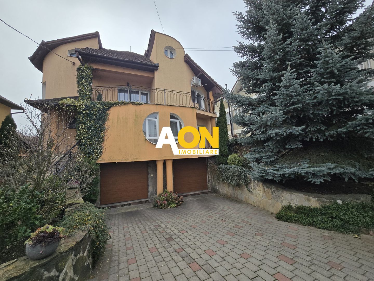 Casa Individuala Zona Cetate 1100mp Teren, 490mp Utili - Poză 2
