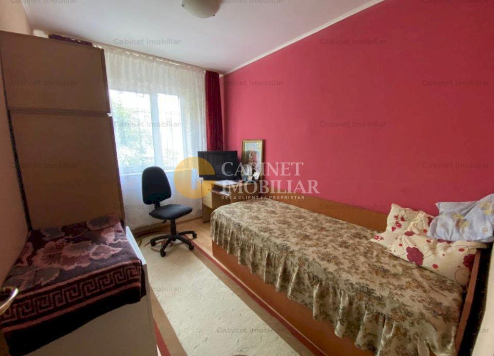Apartament 3 camere, etajul 3, mobilat si utilat - zona Alexandru cel Bun - Poză 3