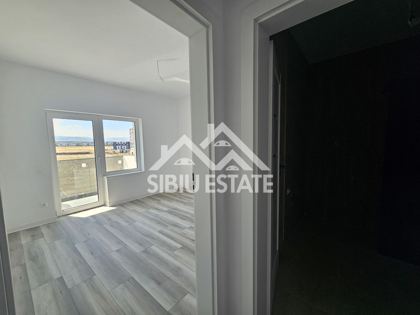 Apartament 3 camere LA CHEIE - Poză 9