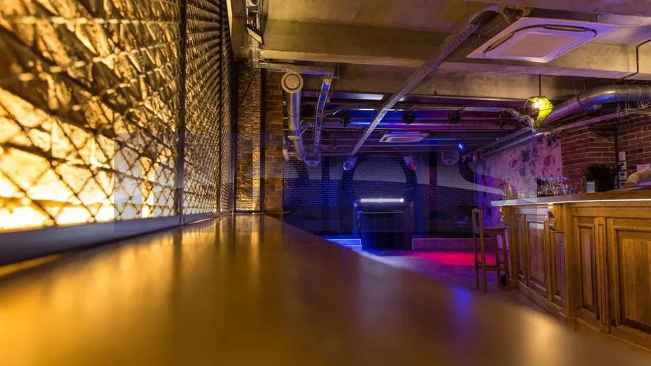 VANZARE SPATIU COMERCIAL CALEA VICTORIEI 135MP DEMISOL INVESTITIE CU CHIRIAS - Poză 1