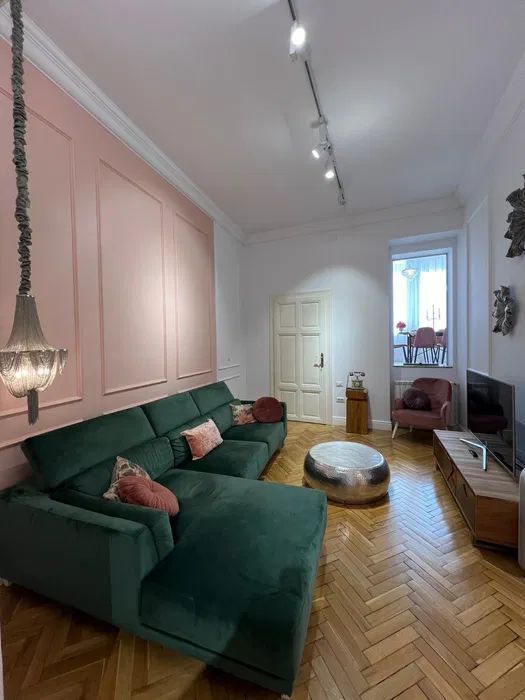 Apartament de lux în inima Oradiei – locație premium lângă Gojdu - Poză 1
