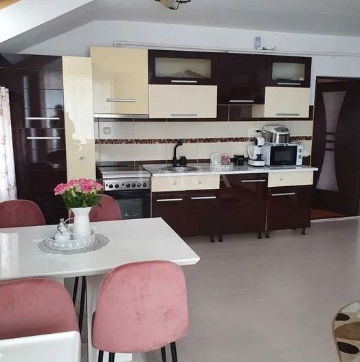 Apartament de vanzare, cu 2 camere, in Floresti, zona Florilor. - Poză 2