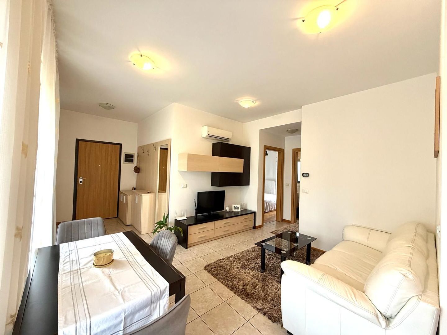 Apartament 3 camere - etaj 1 - mobilat - Dumbravita - Poză 3