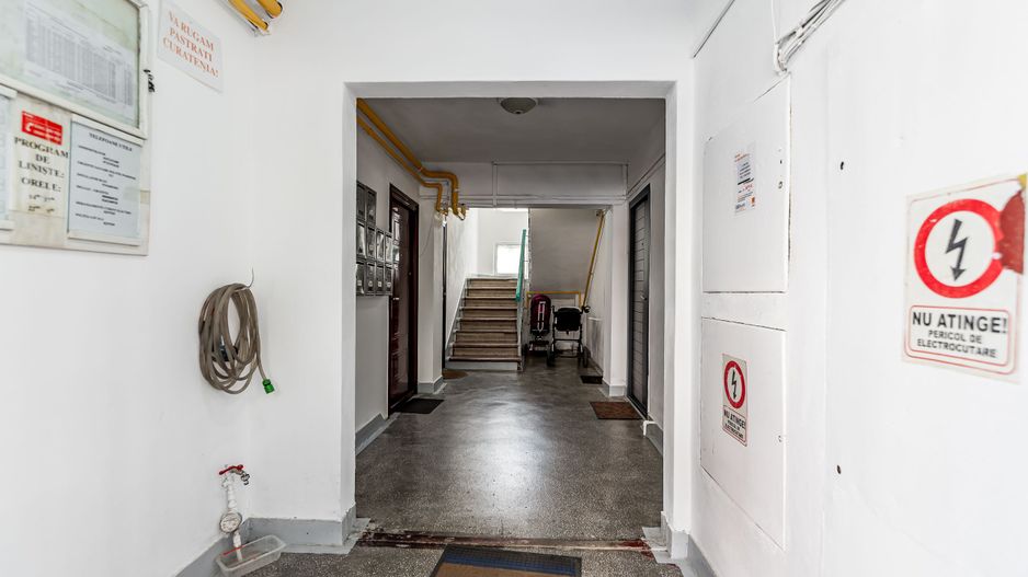 Apartament cu 3 camere, etaj 1 + loc de parcare pe Aleea Predeal - Poză 12