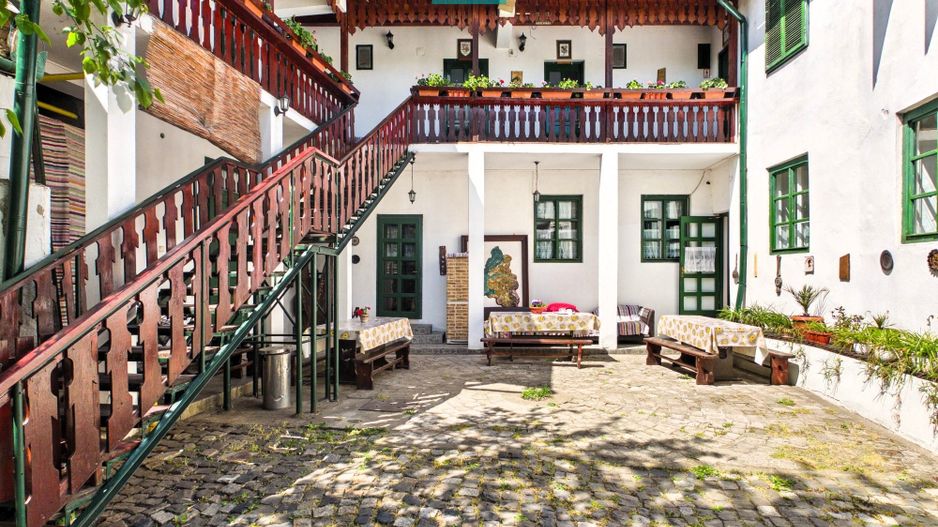 Pensiune 18 Camere cu Restaurant - Cetatea Oradea - Poză 2