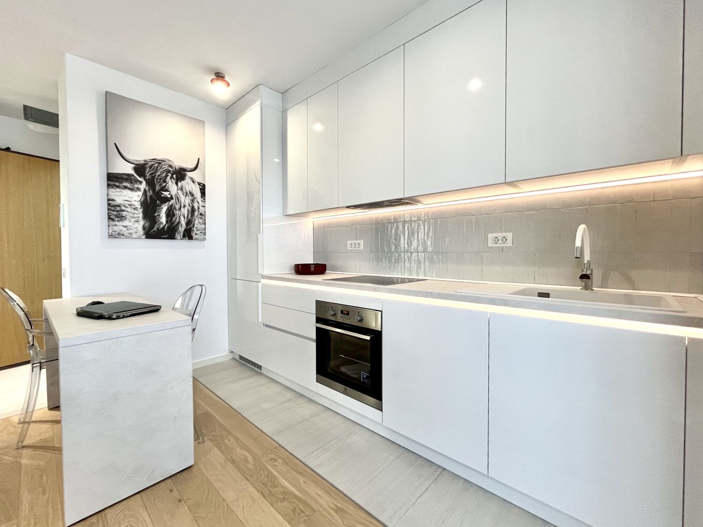 Apartament 2 camere, elegant si modern, Central - Piata 700 - Poză 4