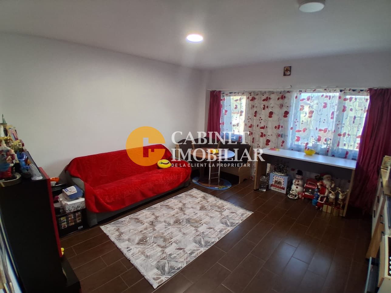 Apartament 3 camere, zona centrala - Tomesti, Iasi - Poză 1