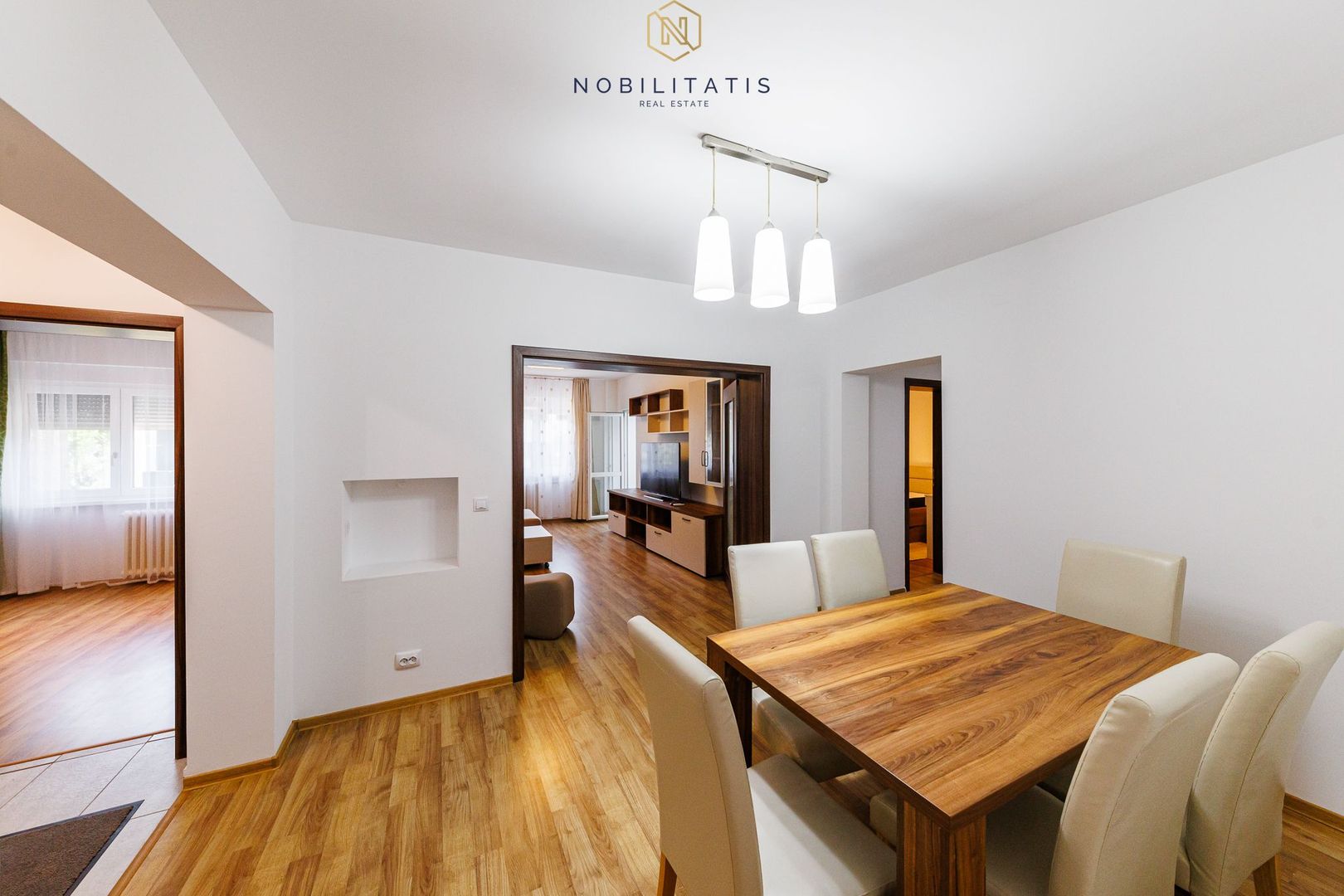 Un apartament cum rar găsești, în centrul orasului | Garaj privat - Poză 39