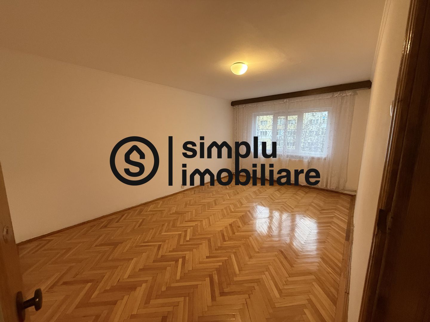 2 camere modificate in 3, etaj 2/4, centrala, Rovine - 115 000 Euro - Poză 6