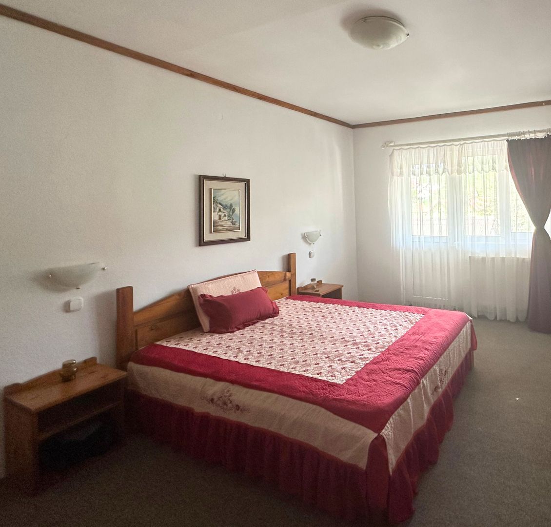 Vânzare casă Individuală 12 Camere la 5 minute de Castelul Bran - Poză 10