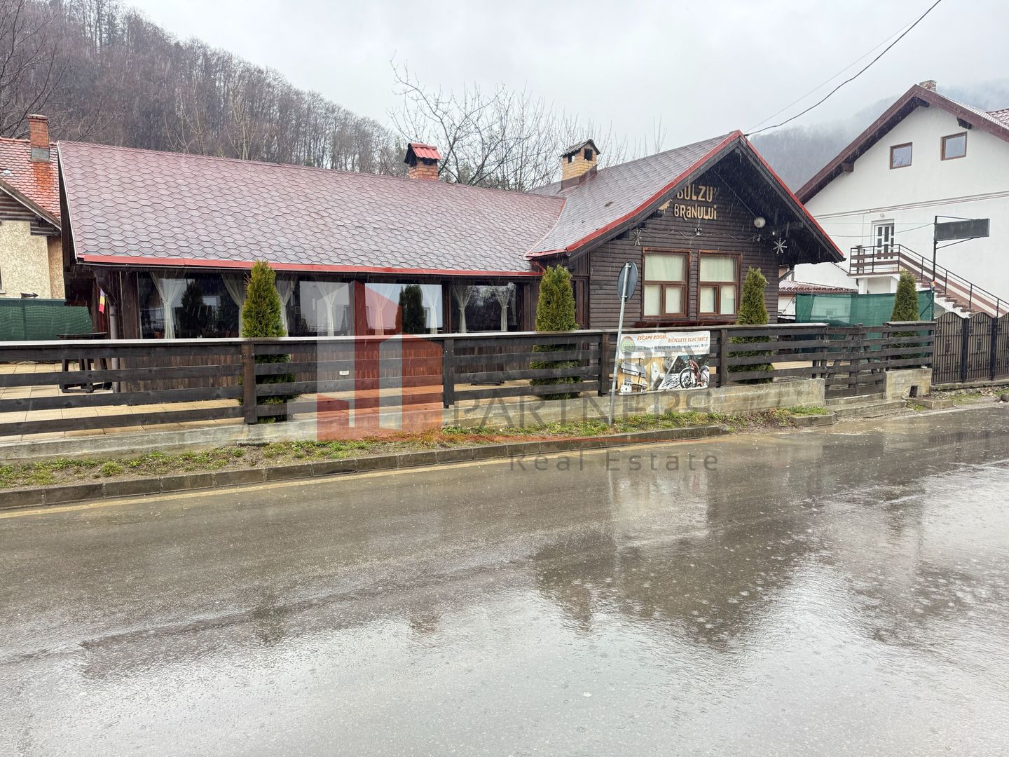 Restaurant de închiriat în Bran – terasă mare + poziție centrală - Poză 1