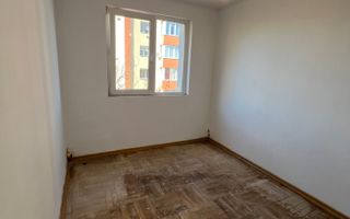 Apartament 3 camere de vânzare – Micro 7 - Poză 4