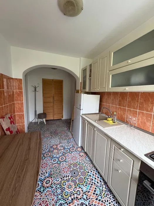 Apartament 2 camere in zona Basarabia, renovat recent - Poză 8