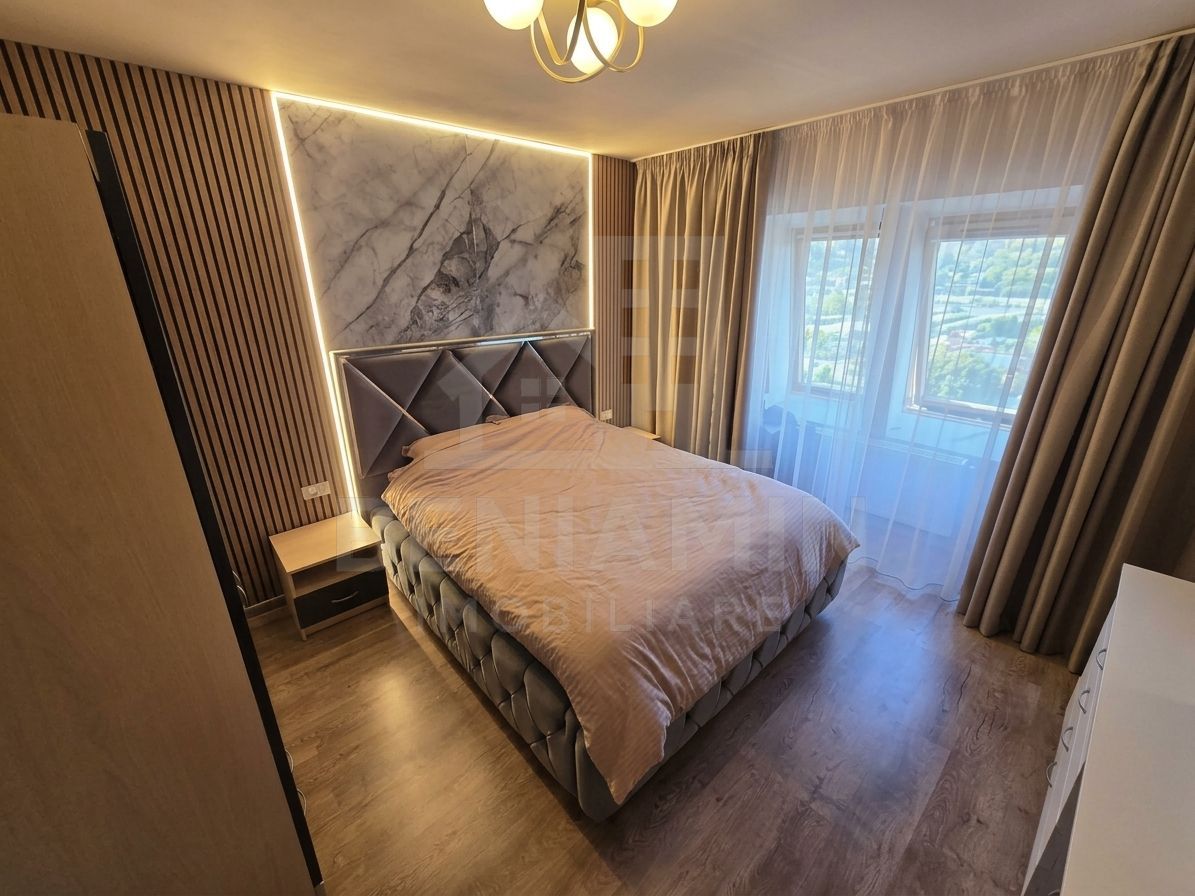 3 Camere- Noua- Renovat- Scara Interioara - centrala termica - Poză 1