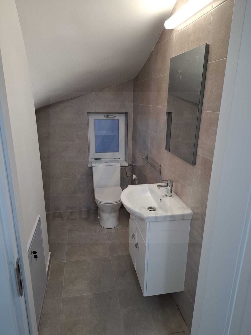 Casă premium prima inchiriere 4 camere 3 bai curte 100 mp Cisnadie - Poză 5