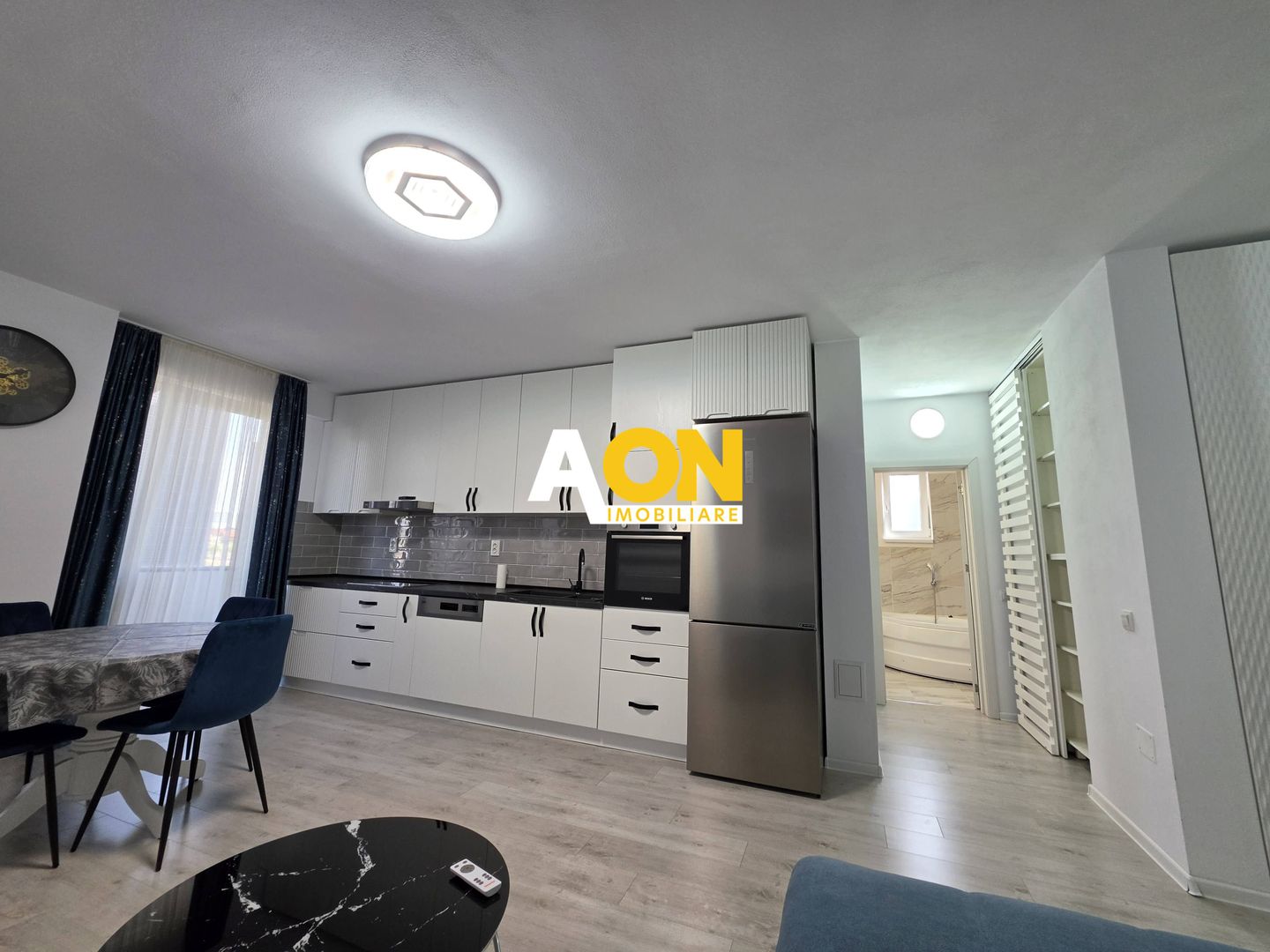 Apartament 2 camere, mobilat, utilat, et.1, pompe de căldură, parcare - Poză 2