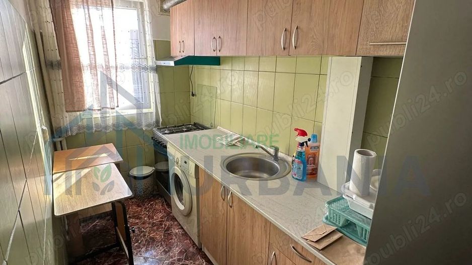 Apartament cu două camere, situat la etajul 2, într-un bloc dotat cu lift! - Poză 3