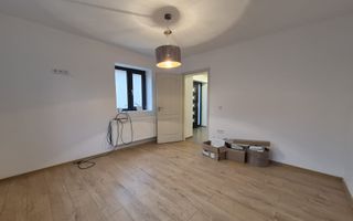 Casa 4 Camere, 135 mp, Teren 500 mp, P+M, Zona Centru - Poză 5