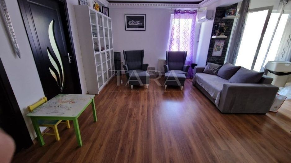 Apartament 3 camere zona Terra Florești parcare inclusă in pret. - Poză 2