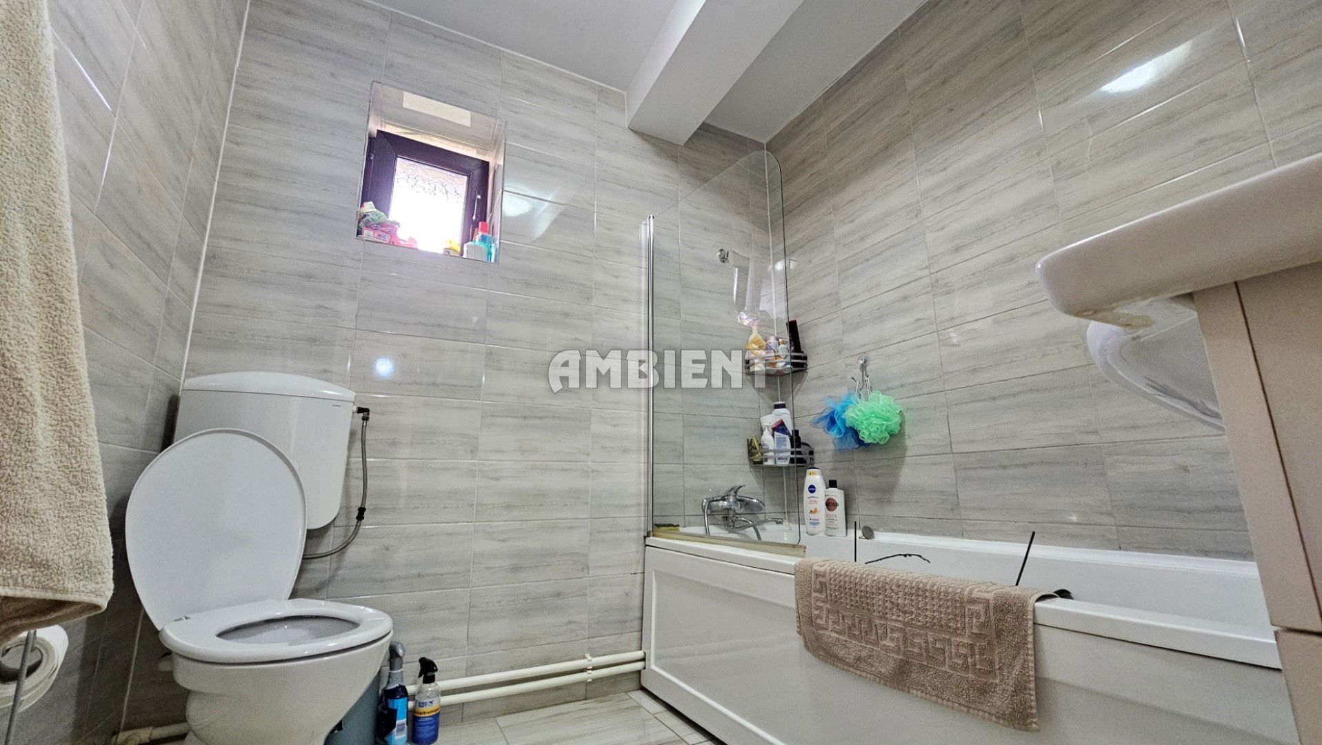 CASĂ individuală  P+M, teren 1400 mp, zona BRODOC; - Poză 8