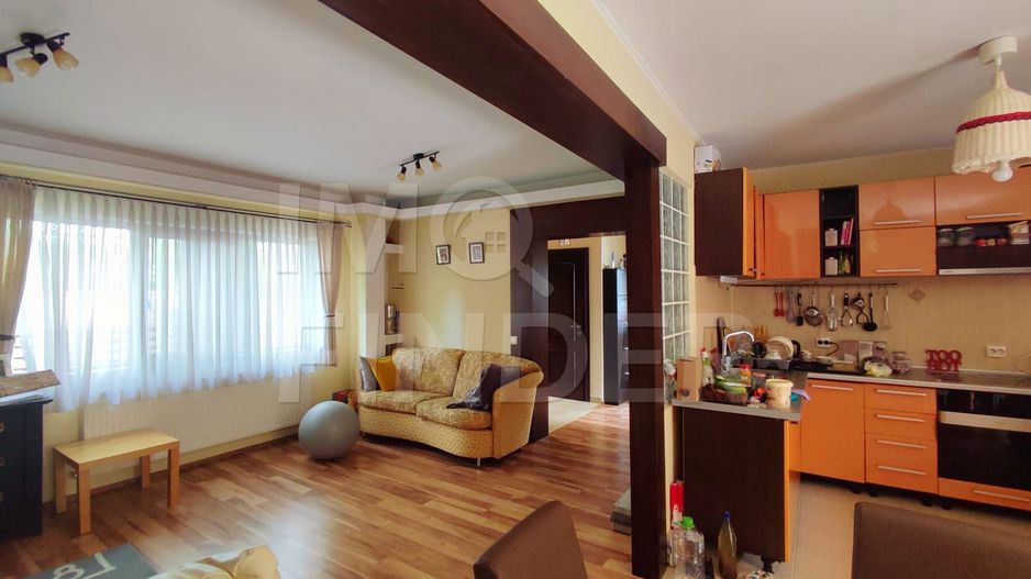 Casa cu Gradina si Parcare Subterana EUROPA - Poză 1