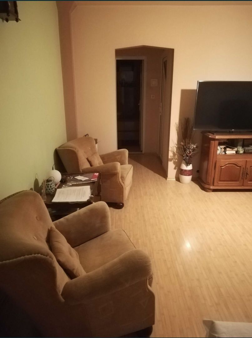 Apratament 3 camere, etajul 3, utilat, Carei, Zaganescu nr 4 - Poză 2