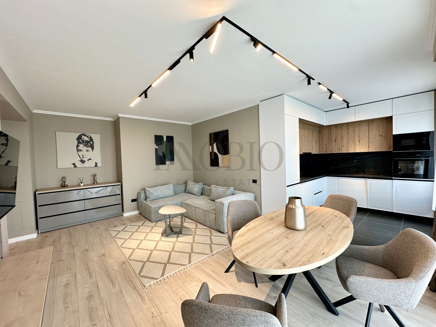 Apartament 3 Camere | 2 Băi | Prima Inchiriere | Atrium Plaza - Poză 1