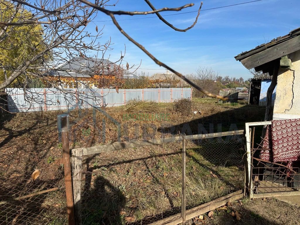 Casă bătrânească locuibilă și teren 1.900 mp – Hărmăneasa, comuna Heleșteni, Iași - Poză 8