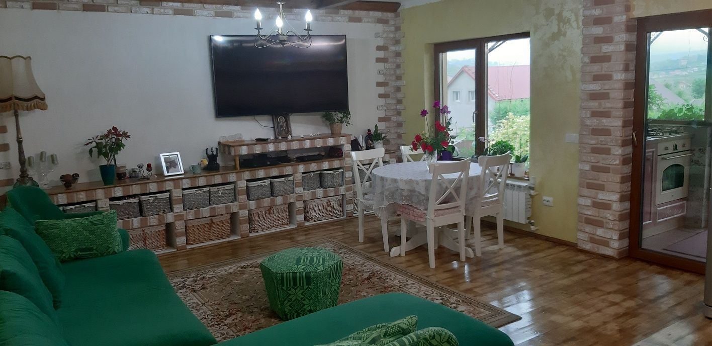Penthouse cu grădină, beci, magazii,  parcare - zona Bucium, - Poză 2