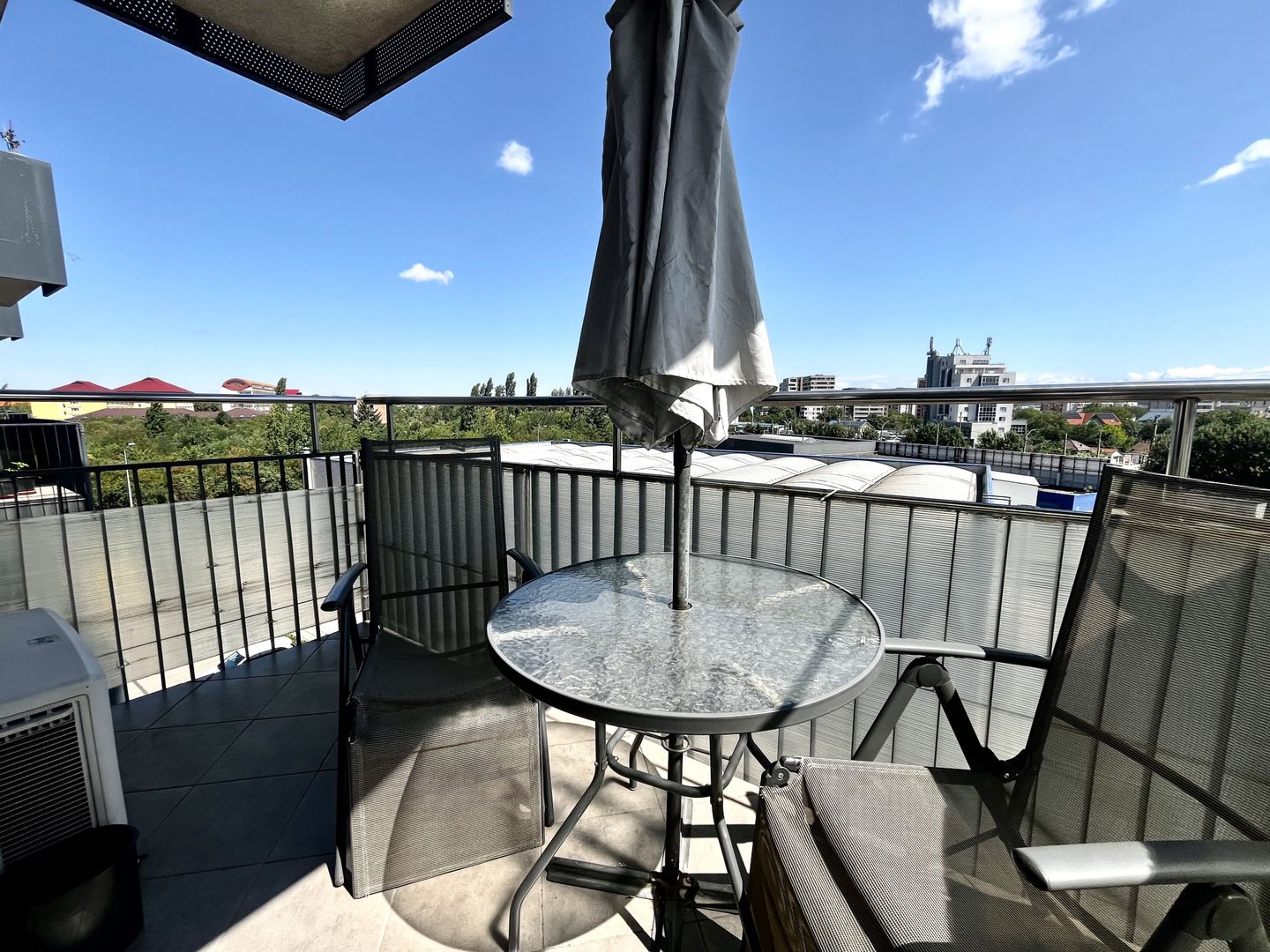 Apartament 3 camere, elegant, pe 2 niveluri,  cu garaj,  zona Aradului - Poză 14