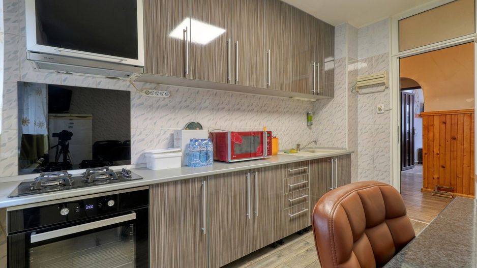 SUPER PRET-  Apartament 4 camere + boxa si parcare - Comision 0% - Poză 14