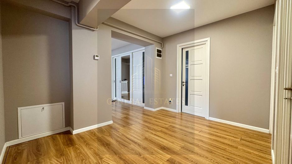 Vânzare apartament cu 3 camere - 130 m.p - în Zona CUG, Iași. - Poză 14