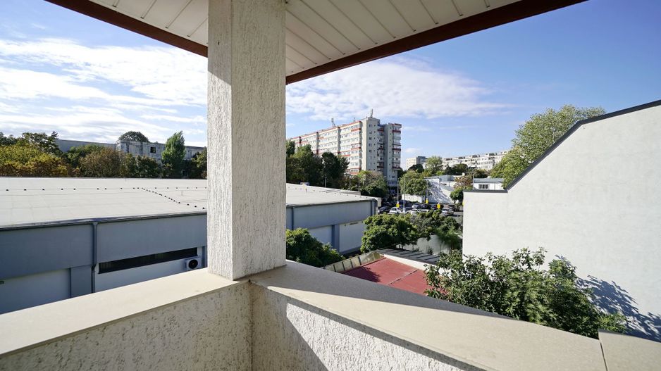 Brancoveanu  P+2, 8 cam, 6 dormitoare, 6 bai, 3 garaje teren 650 mp - Poză 33