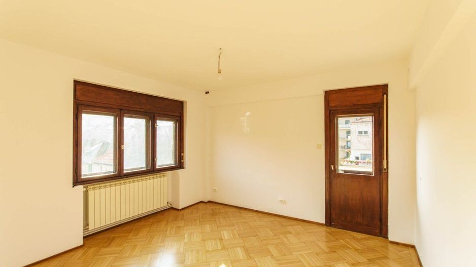 Apartament luminos zona 'Capitale', nemobilat - Poză 6