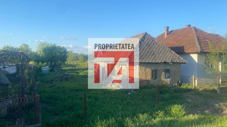 Casa si teren de vanzare 23 ari in Arduzel - Poză 1