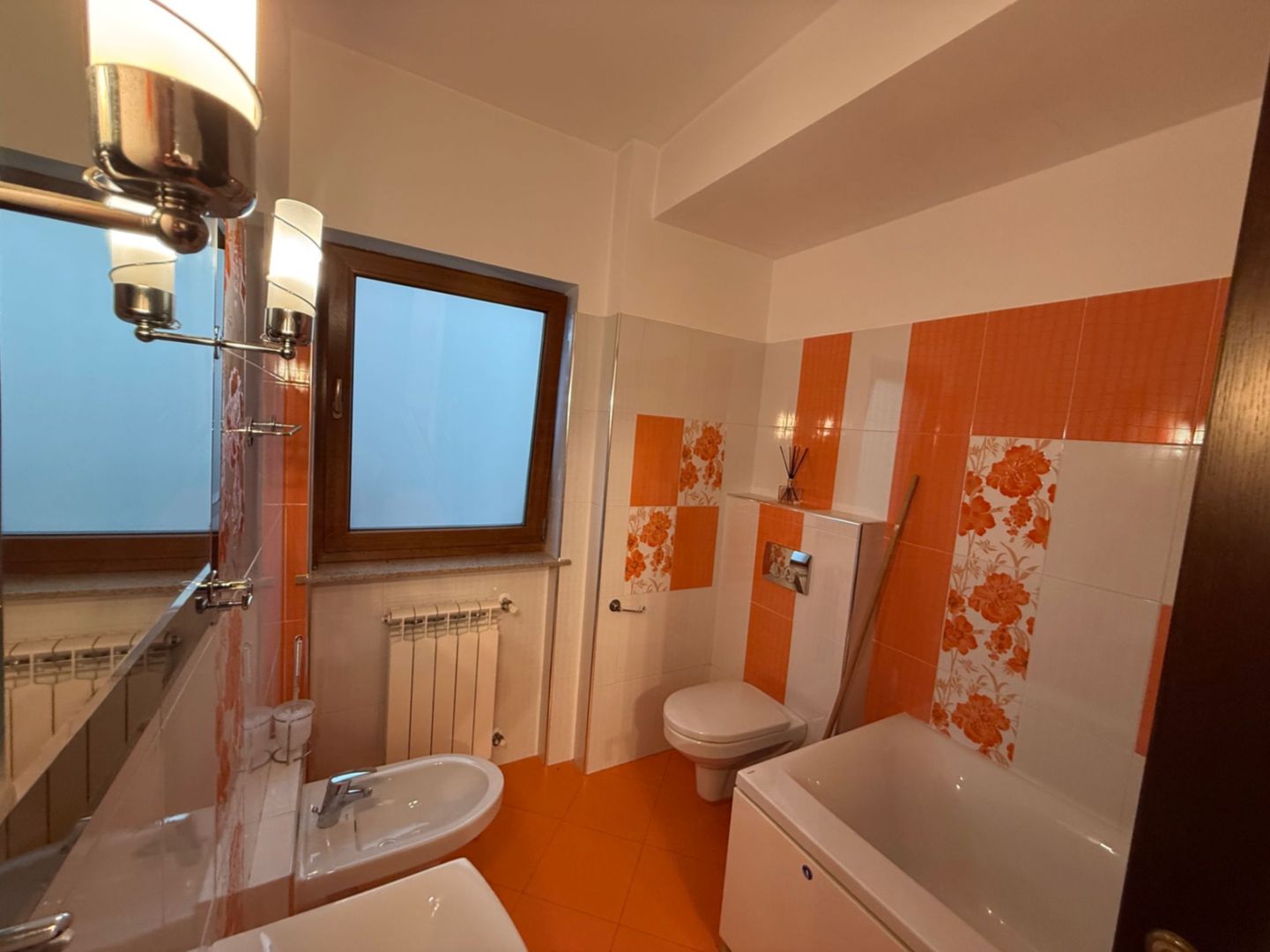 Apartament 3 camere de închiriat | Zonă centrală | Etaj 1 - Poză 9