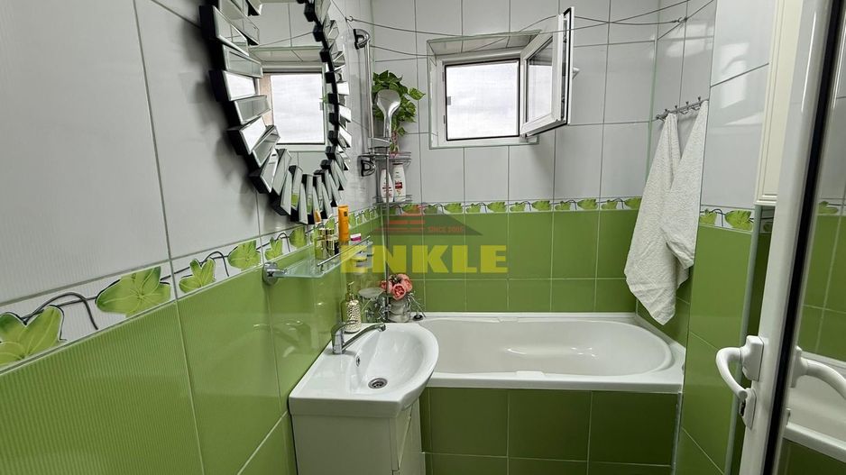DE VÂNZARE – Apartament cu doua camere complet renovat - Poză 8